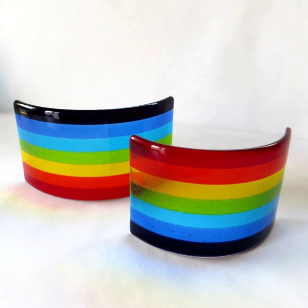 <strong>Roxanne Denny</strong> Rainbow fused glass curves